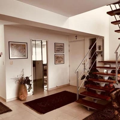 Excelente Duplex Calle Alfa cisne, cerca parques, super iluminado, terraza