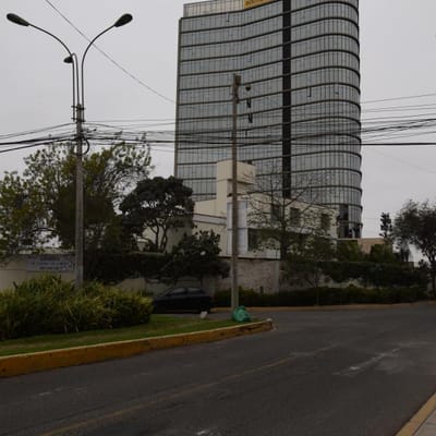 M  CRUZ DEL SUR ESQUINA PROYECTO CON  M DE AREA VENDIBLE