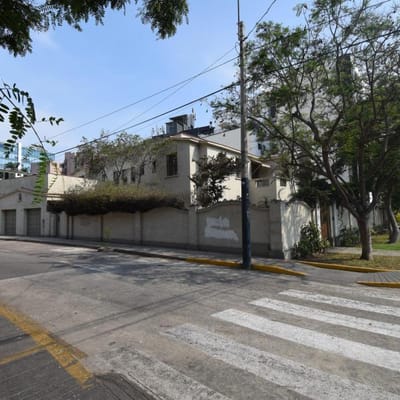 m EN ESQUINA PROYECTA UN LINDO EDIFICIO A UN PASO DEL OLIVAR