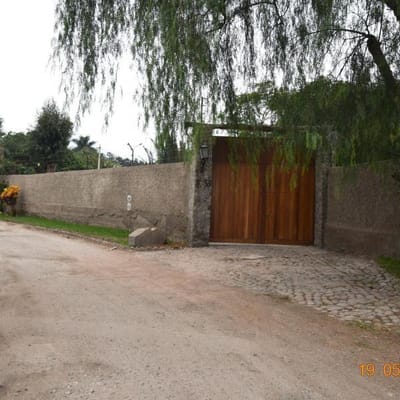 A SOLO  MINUTOS DE LA MOLINA UBICADSIMA CASA  DORMITORIOS CIENEGUILLA
