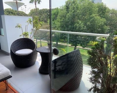 EXCELENTE DUPLEX 4 DORM, TERRAZA, PISCINA CON LINDA VISTA A PARQUE