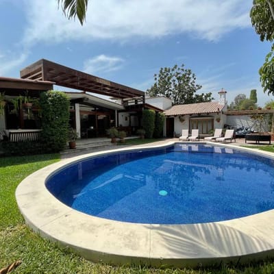 BUSCA UNA CASA QUE LO TENGA TODO Y MUCHO MAS