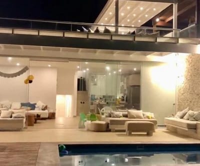 Se vende linda casa en era fila en Cond Mikonos