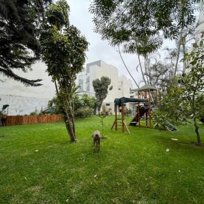Se vende casa como terreno en Chacarilla  Surco