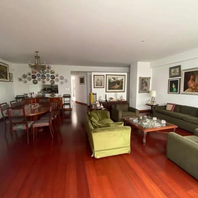 VENTA DE AMPLIO DPTO. 1ER PISO EN CHACARILLA - SURCO, 3 D/C/B