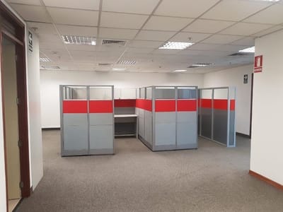 Excelente oportunidad de alquilier oficina semi amoblada en Centro Empresarial Encalada, SURCO