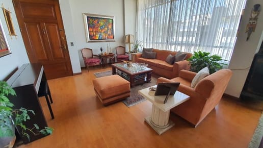 Excelente dpto. dúplex en alquiler con amplia terraza en Chacarilla