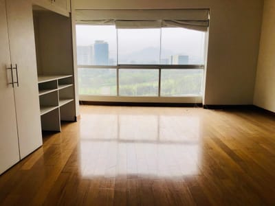 VENDO O ALQUILO DPTO IMPECABLE VISTA AL GOLF TERRAZA