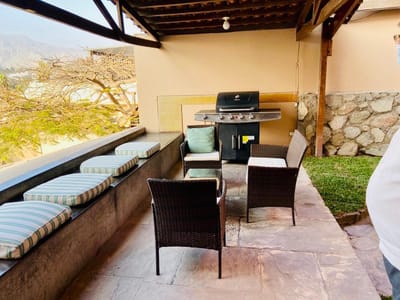 VENDO ACOGEDOR DPTO CON VISTA A LA LAGUNA