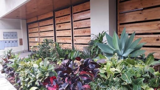 ESPACIOSO FLAT EN MIRAFLORES EN VENTA
