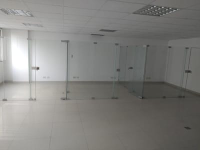 VENDO OFICINA EN MIRAFLORES