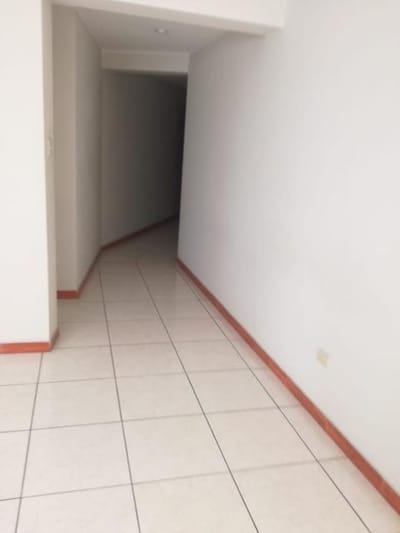 ALQUILO COMODO FLAT EN CAMACHO