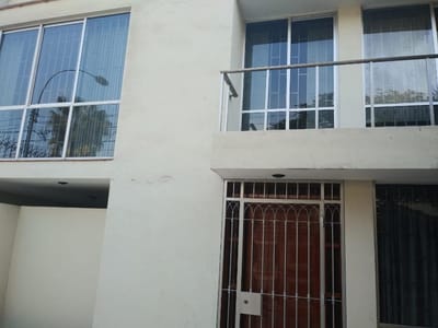 CASA COMO OFICINA EN ALQUILER EN SURCO