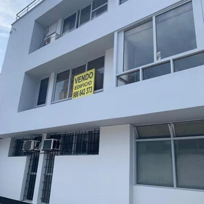 CASA COMO TERRENO