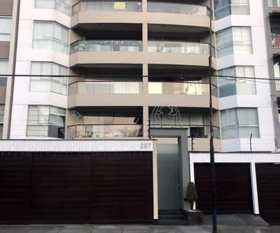 VENTA SIMPATICO DPTO, EN CHACARILLA CON MUY BUENA DISTRIBUCION