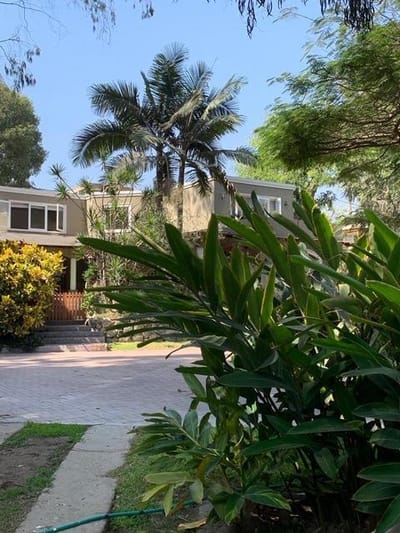 Linda casa en alquiler con amplio jardín 1ra etapa de la Planicie