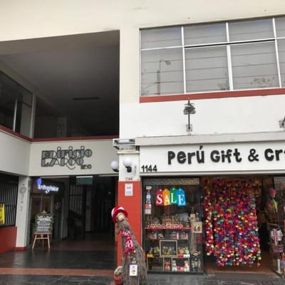 Venta lindo local comercial en Av José Larco en Miraflores