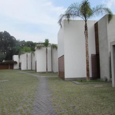 LA PLANICIE- VENTA DE LINDA CASA EN CONDOMINIO