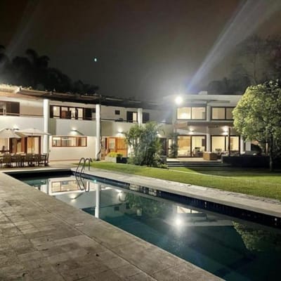 PRECIOSA CASA EN LA PLANICIE CON VISTA AL GOLF
