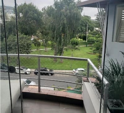 VENTA DE LINDO DPTO. CHACARILLA REMODELADO