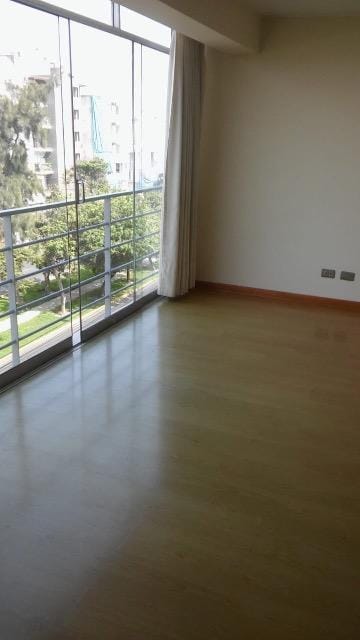 Departamento calle tranquila mucha luz