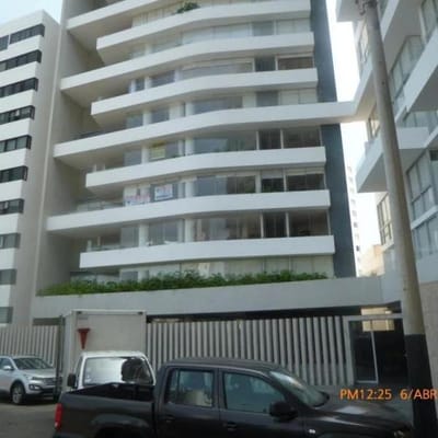 ALQUILO DPTO MALECON CISNEROS 225 M2 VISTA MAR $2,000