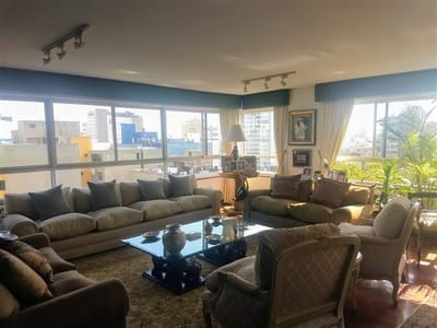 MIRAFLORES DUPLEX SUPER UBICADO EN 28 DE JULIO A POCAS CUADRAS DE AV. LARCO