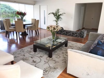 SAN ISIDRO MODERNO FLAT EN SEGUNDO PISO A POCAS CUADRAS DEL GOLF Y DEL PARQUE DAMMERT CON VISTA A LA