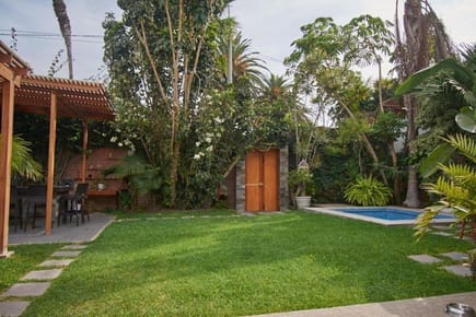 LA ENCANTADA DE VILLA- CHORRILLOS MODERNA CASA DE 2 PLANTAS EN CONDOMINIO 4 DORMITORIOS