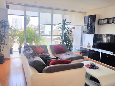 LA AURORA LINDO DUPLEX ASCENSOR DIRECTO LLEGA A AMBOS NIVELES, PISCINA Y TERRAZA, PARQUE A LADO!!!
