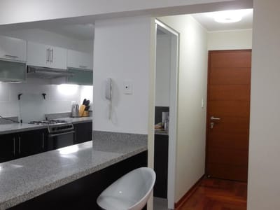 MIRAFLORES SUPER CENTRICO DPTO 2 DORMITORIOS AMOBLADO Y EQUIPADO VISTA CALLE