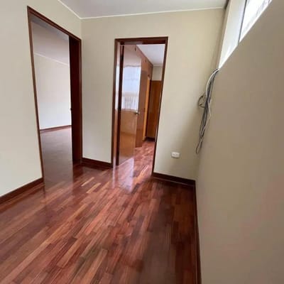 DEPARTAMENTO ALQUILER SAN BORJA 3 DORMITORIOS 1 COCHERA. CALLE APRILE