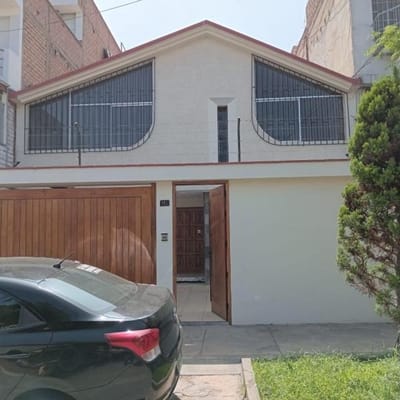 Venta de linda casa  dormitorios en San Luis limite con San Borja