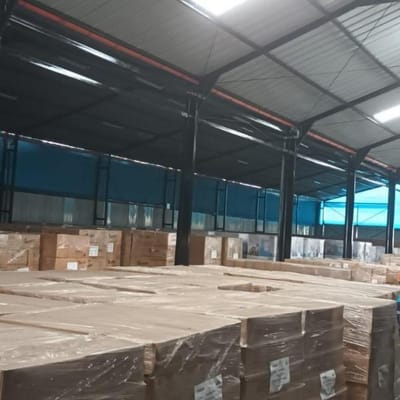 Alquiler almacenes industriales alquiler rea libre en piso asfalto piso tierra