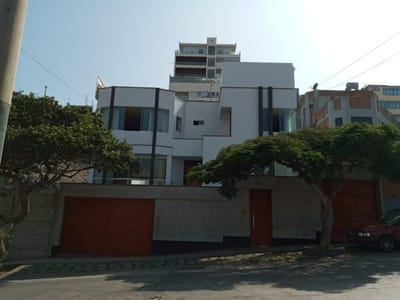 Linda casa moderna en venta en urb. Valle Hermoso a $550,000, Surco