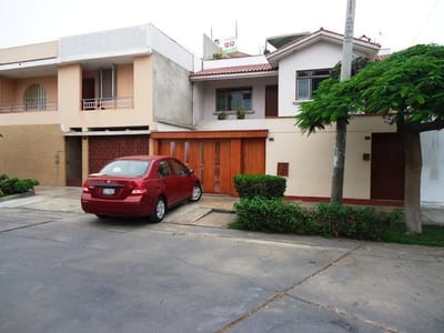 VENDO DEPARTAMENTO EN PRIMER PISO - URB. PALOMINO