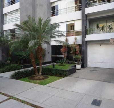 VENDO DEPARTAMENTO EN SAN ISIDRO Frente a la Iglesia San Felipe Apstol