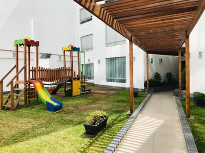 VENDO DEPARTAMENTO DUPLEX EN CASUARINAS SUR SANTIAGO DE SURCO