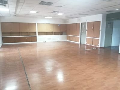 Oficina Comercial en Alquiler