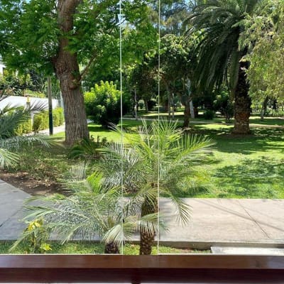 VENDO LINDO DPTO CON VISTA, FONDO Y SALIDA DIRECTA PARQUE