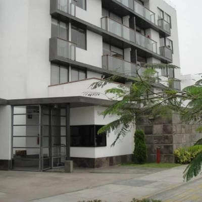 Venta  Cómodo y Amplio Dpto. en Surco cerca a la Av. El Polo
