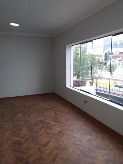Oficina - Casa habitación a dos cuadras 28 de Julio