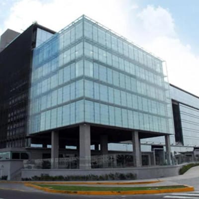 Oficina implementada y amoblada en alquiler.