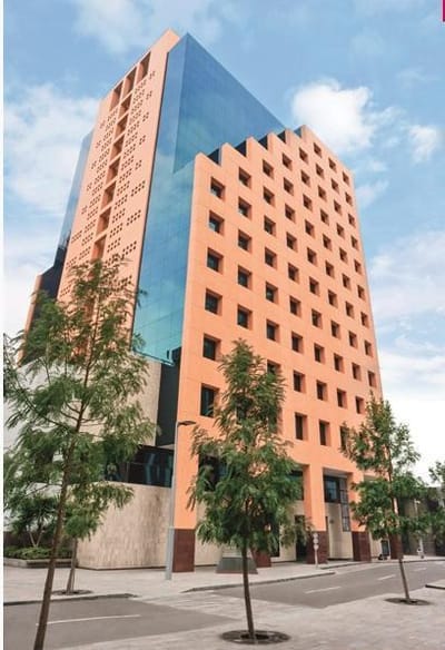 Oficina en alquiler implementada y amoblada.