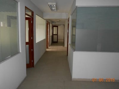 Edificio impecable super ubicado en Surco