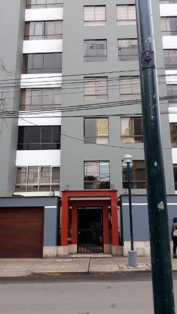 Departamento en Alquiler en Miraflores