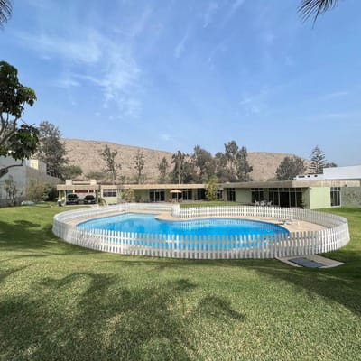 Estupenda casa de   dormitorios Piscina en La Planicie  La Molina
