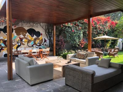 VENDO LINDA CASA EN CAMACHO FRENTE A PARQUE