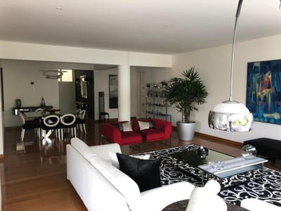 OCASIÓN Exclusivo departamento en calle Valle Riestra con parque privado