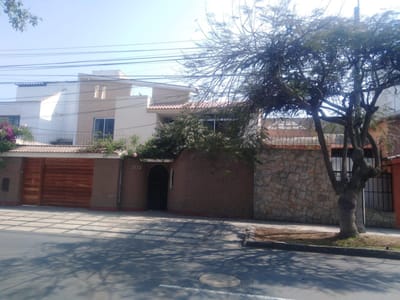 Se Alquila casa como OFICINA o LOCAL COMERCIAL